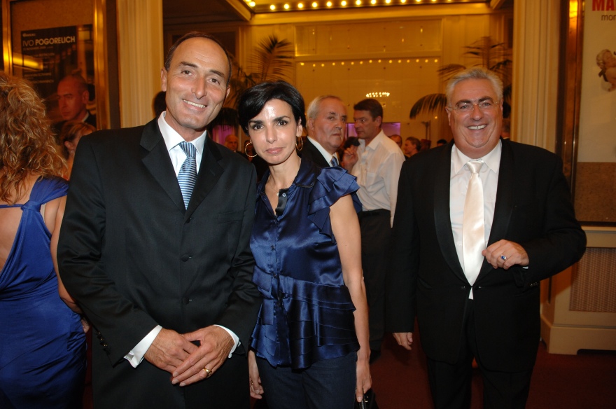 Rachida Dati avec Hervé Michel-Dansac et Jean-Michel Aubrun à Gaveau pour l'Aide à l'Enfant Réfugié 2009 -.JPG